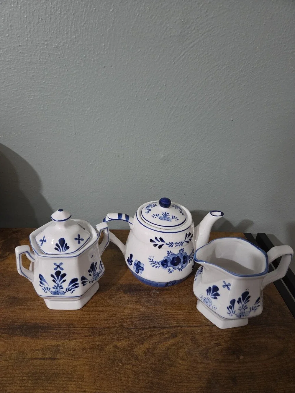 Vintage Delft Blue Style 3-piece Tea Set. Ceramic Teapot, Sugar Bowl & Creamer.